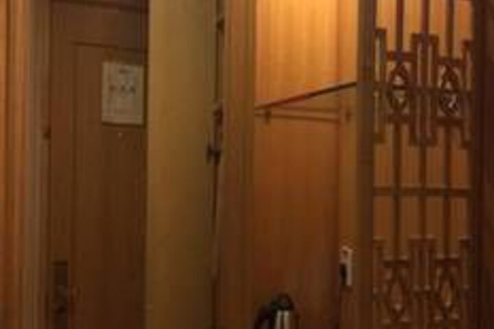 Room 46 of 143