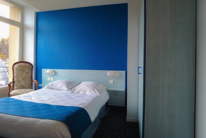 Room 3 of 17