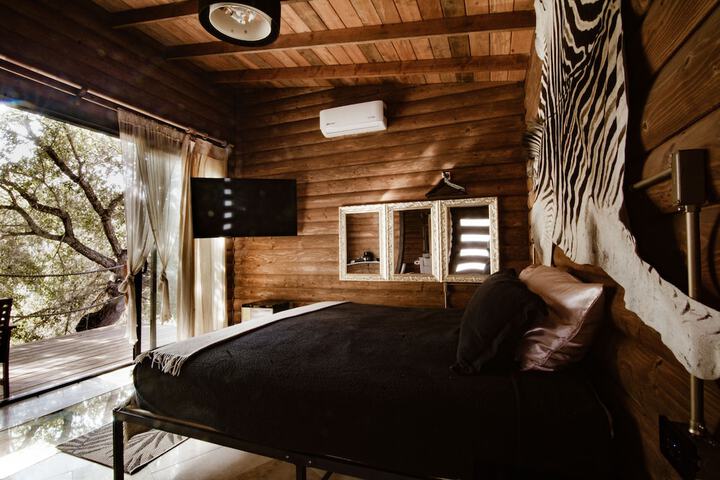 Room 9 of 79