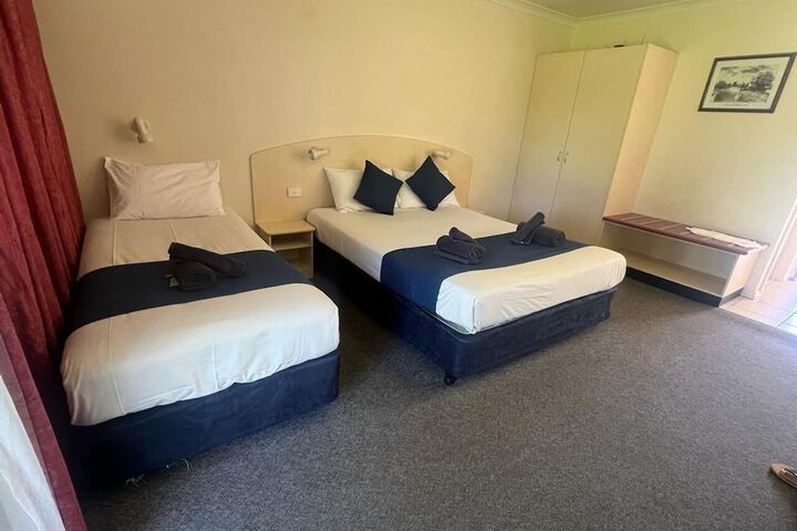 Room 13 of 26