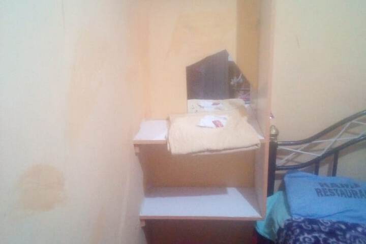 Room 4 of 17