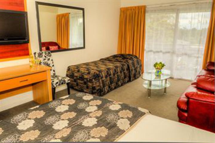 Room 17 of 32