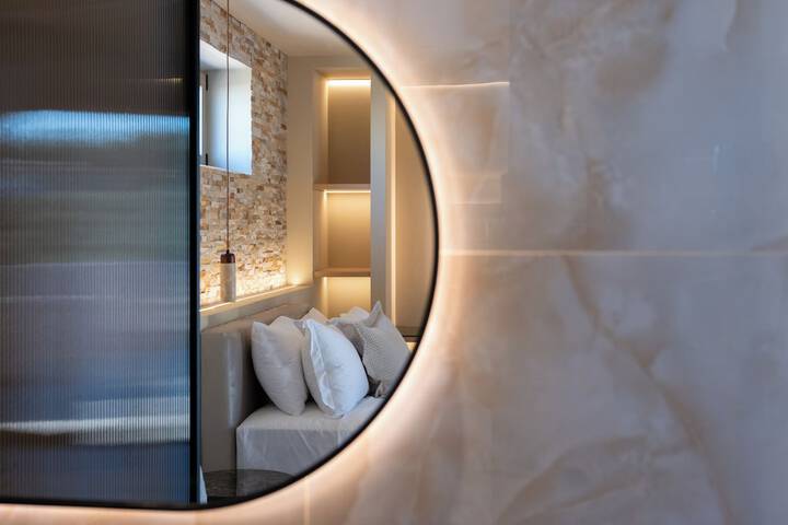 Room 16 of 312