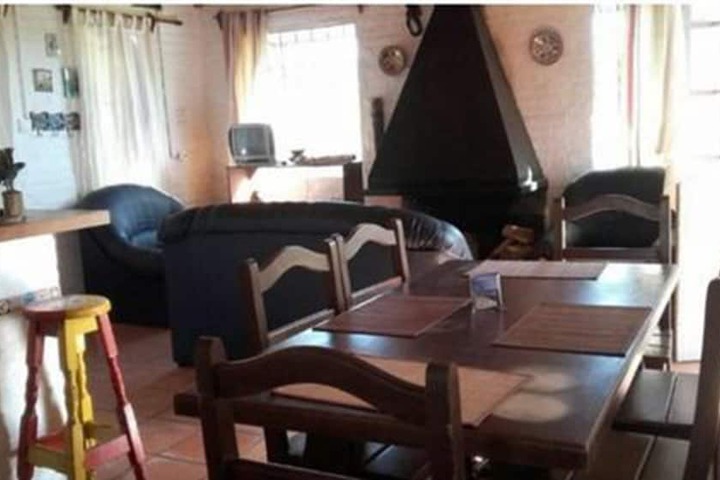 Room 6 of 12