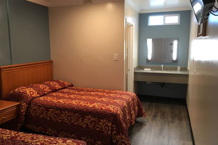 2 Double Bed Room (10 of 14)