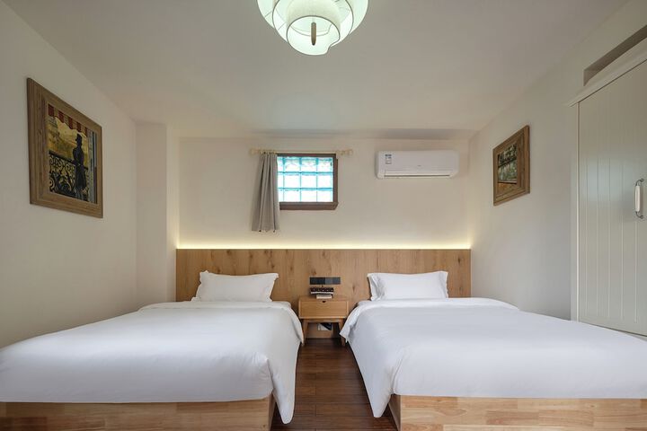 Room 30 of 85