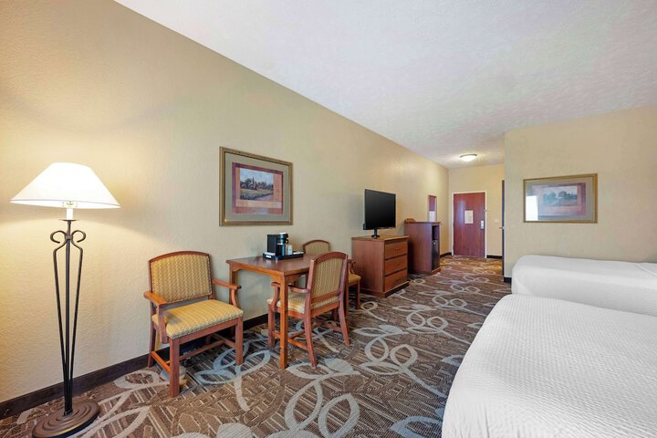 Room 15 of 54