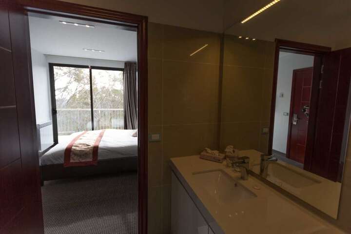 Room 11 of 47