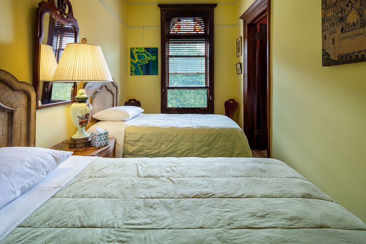 Room 17 of 48