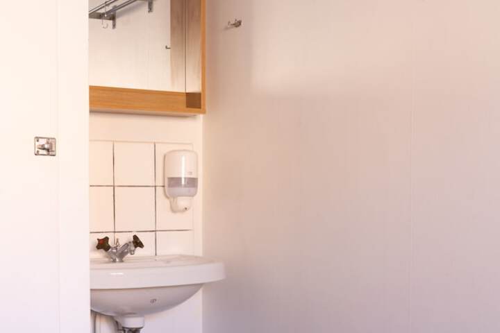 Room 10 of 25