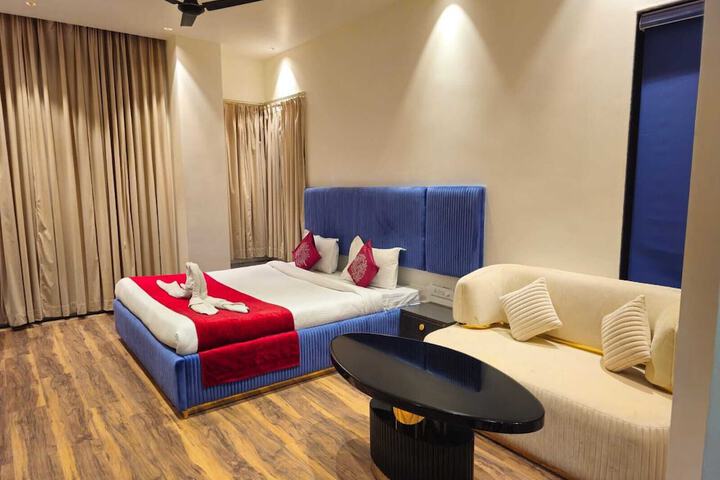Room 18 of 29
