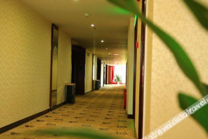 Hotel Interior 7 of 23