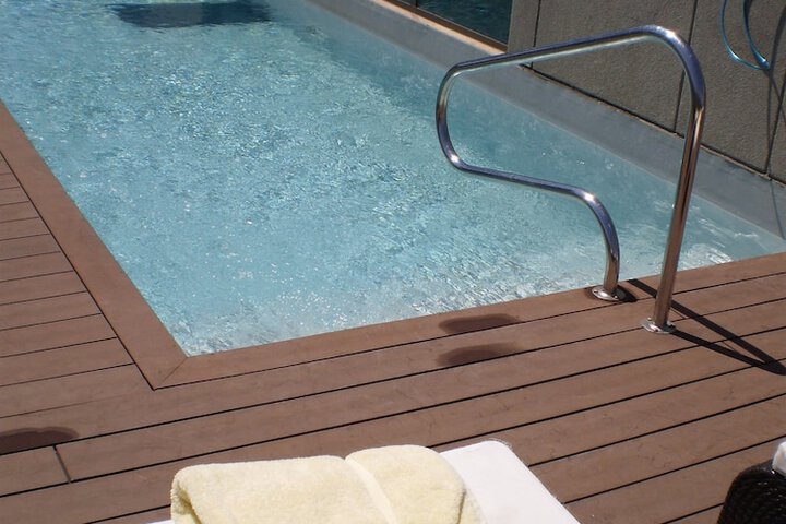 Pool 44 of 105