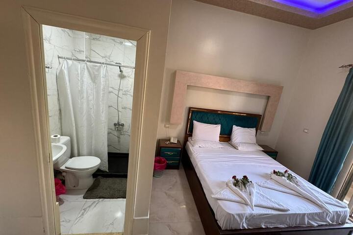 Room 29 of 137