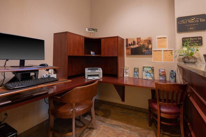 Business Center 53 of 58