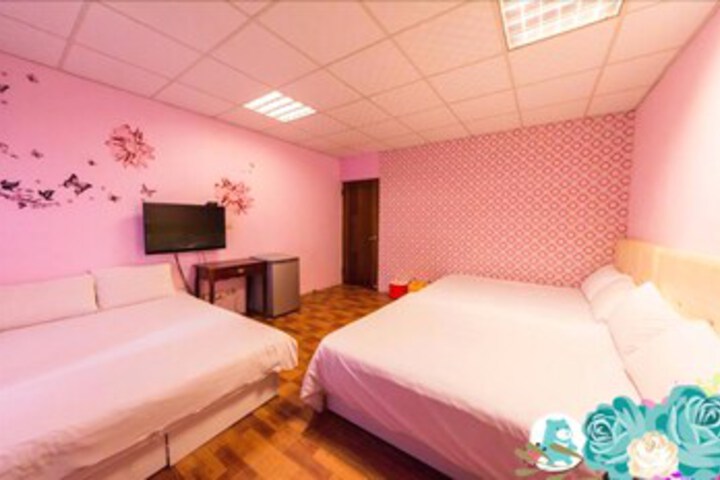 Room 4 of 44
