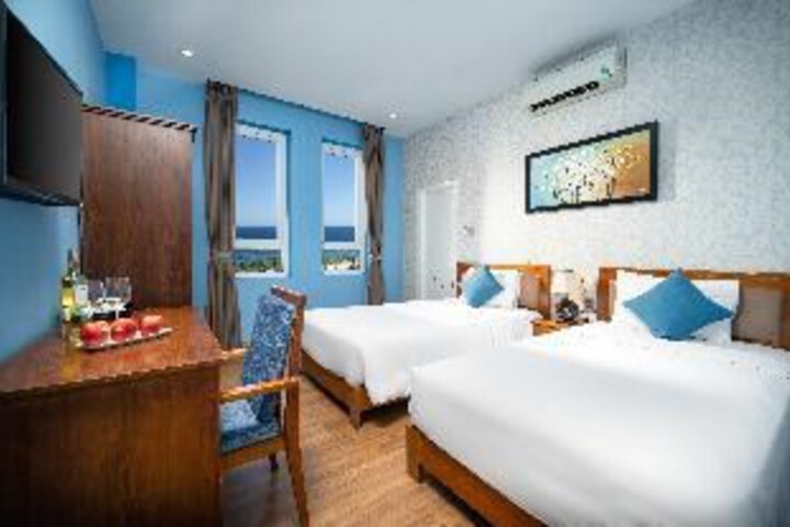 Room 2 of 21