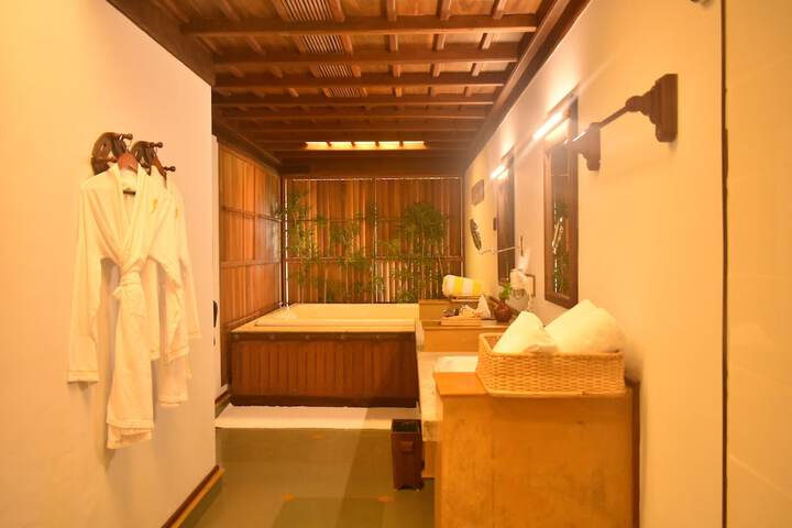 Room 29 of 51