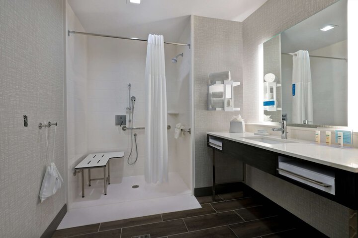 Bathroom shower