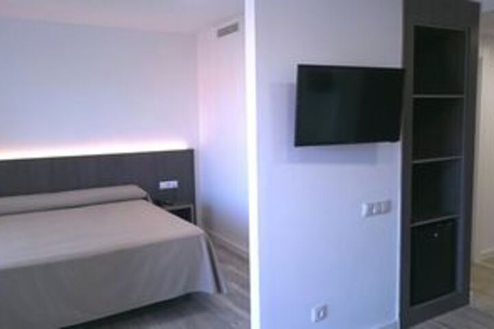 Room 13 of 48