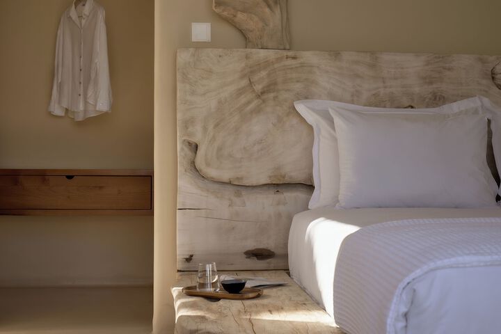 Room 15 of 110