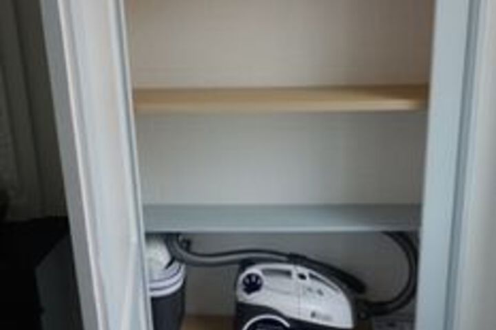 Room 32 of 66