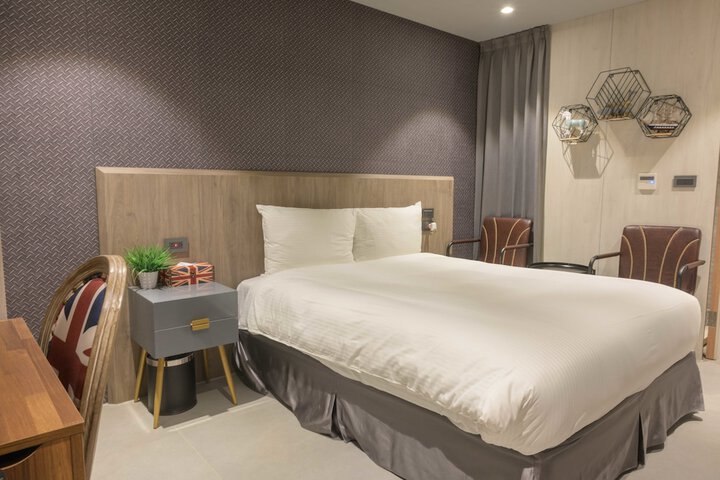 Room 43 of 119