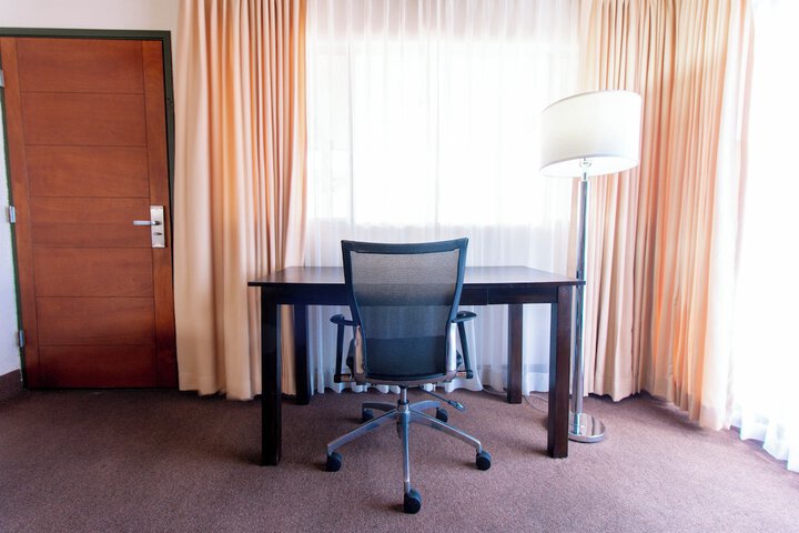 Room 4 of 41