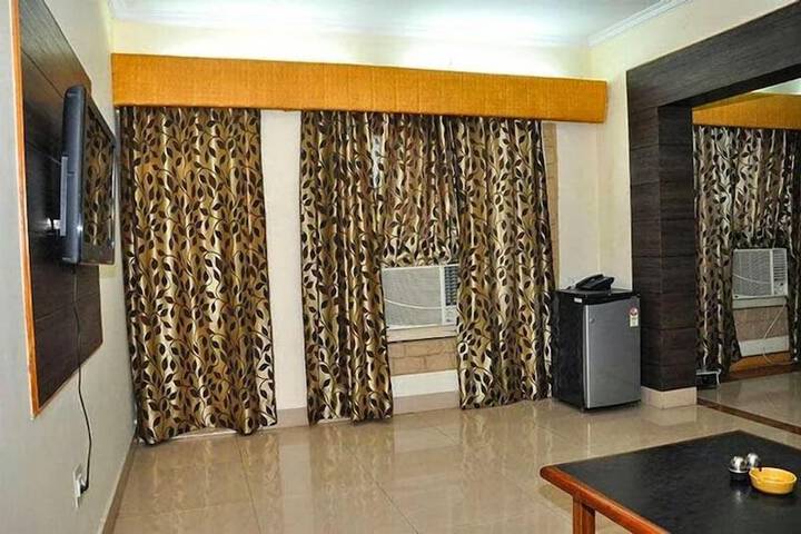 Room 2 of 14
