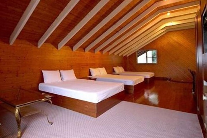 Room 7 of 42