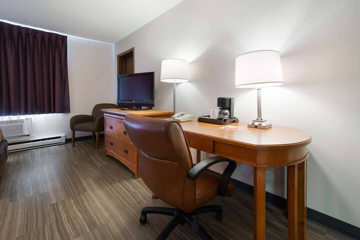 Room 21 of 38