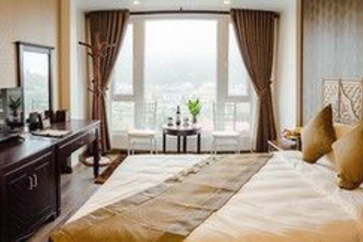 Room 17 of 37