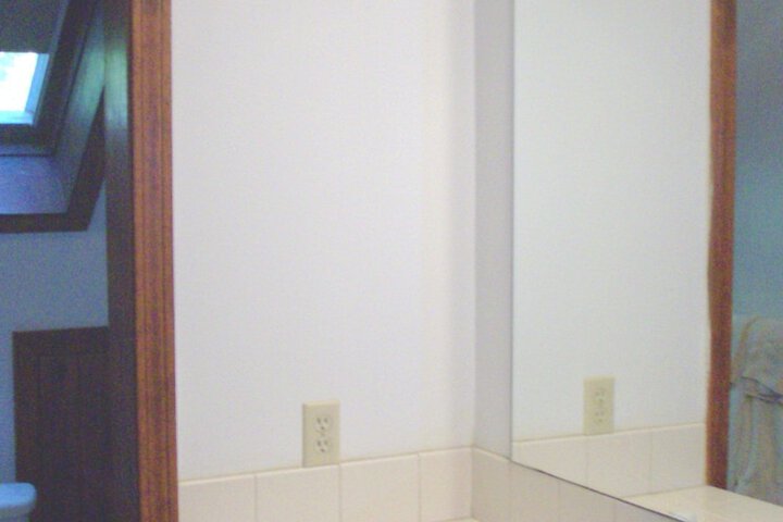 Room 210 of 342