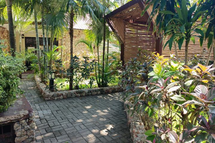 Hotel Exterior 120 of 146