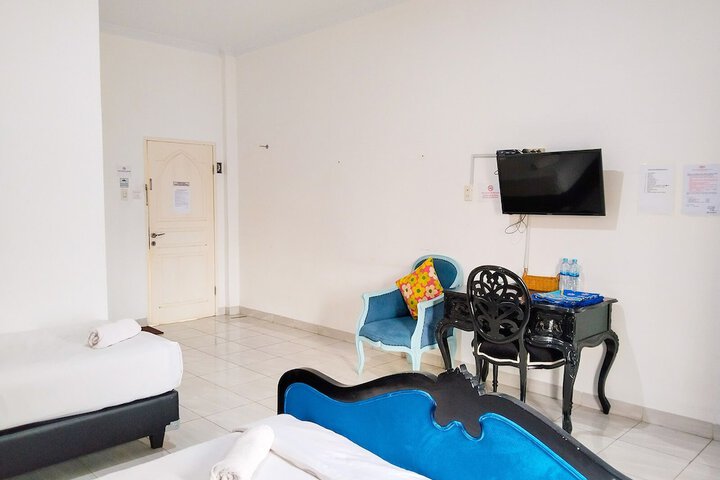 Room 43 of 93