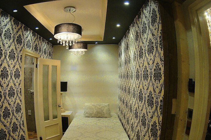 Room 21 of 152