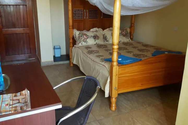 Room 2 of 13