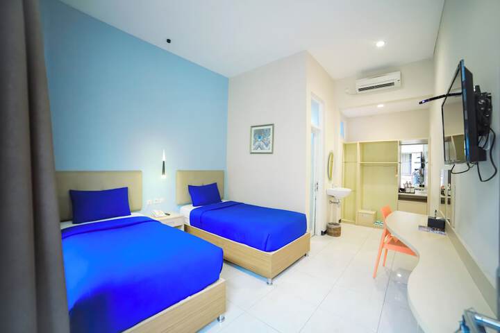 Room 16 of 42