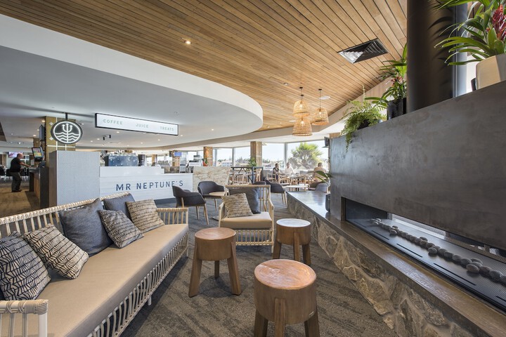 Lounge 51 of 56