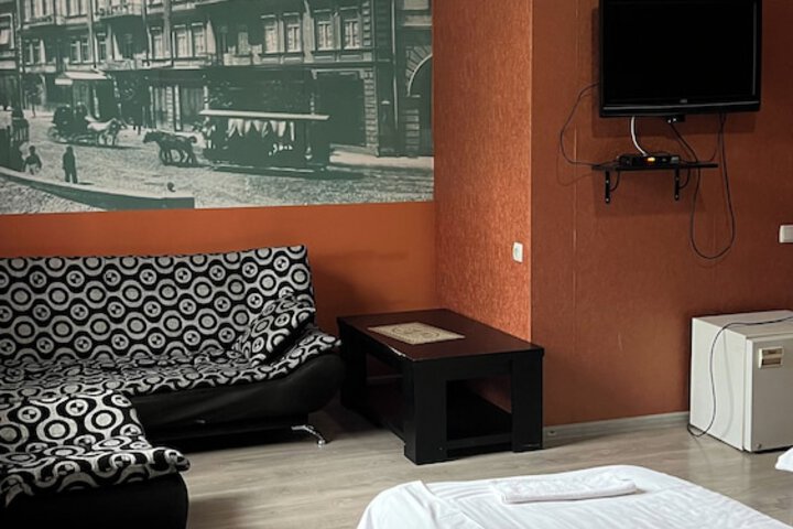 Room 15 of 50