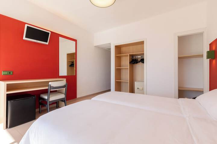 Room 20 of 62