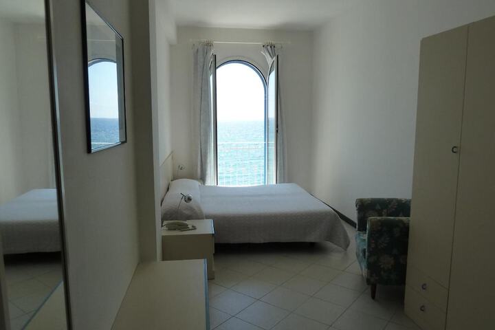 Room 20 of 47