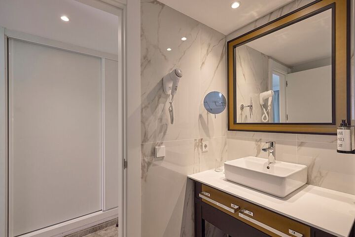 Clean Restrooms