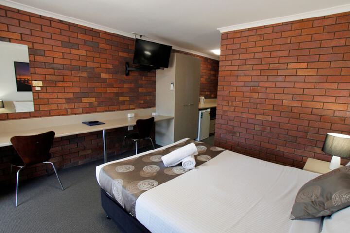Room 11 of 60