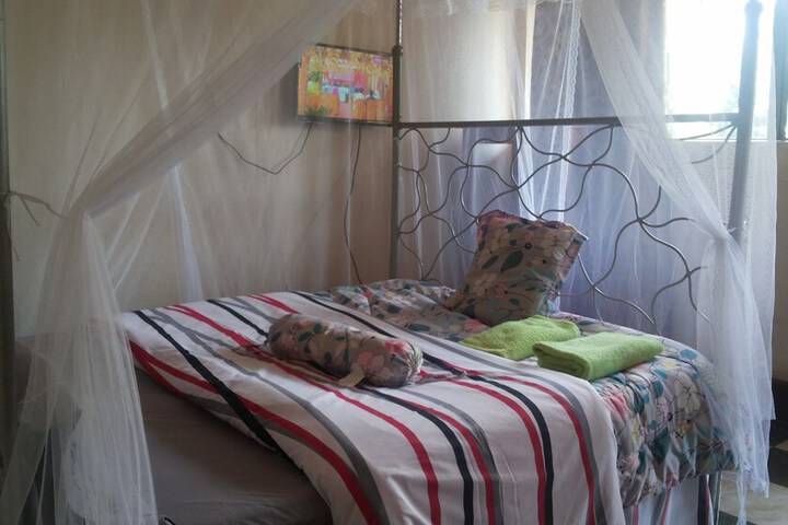 Room 6 of 56