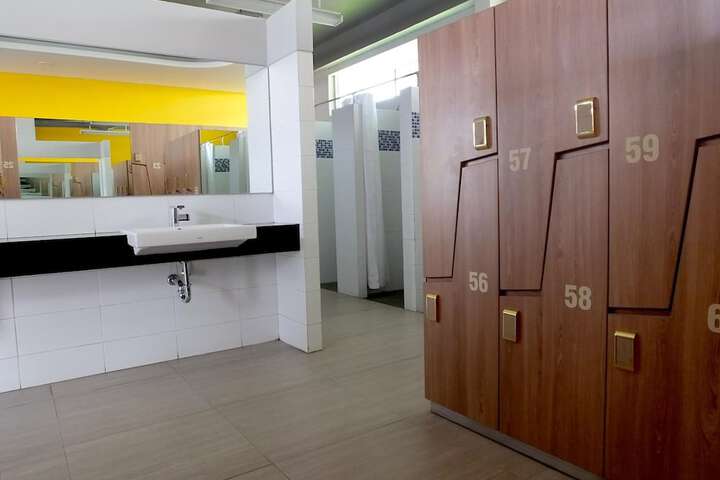 Room 16 of 28