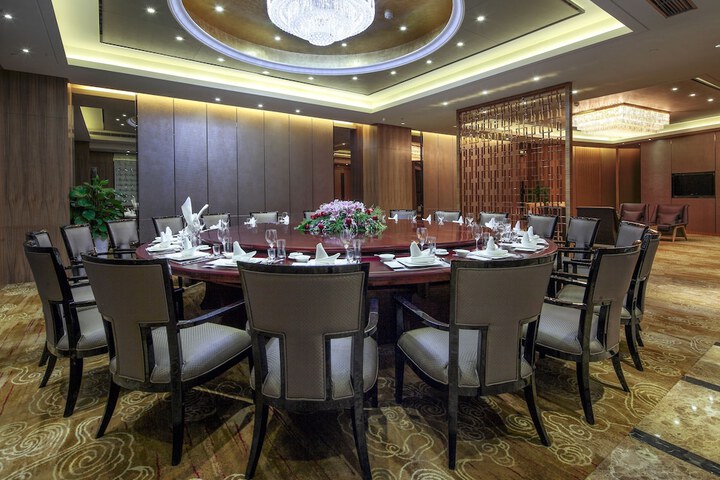 Dining 57 of 88