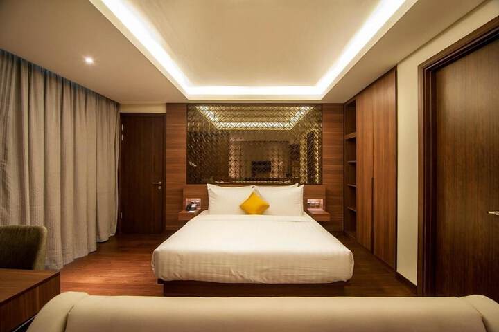 Room 11 of 52