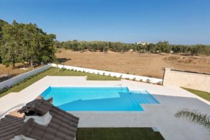 Pool 26 of 32