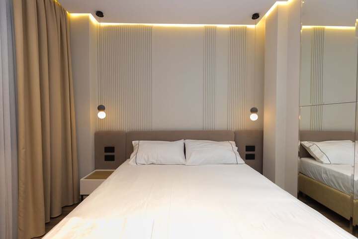 Room 106 of 201